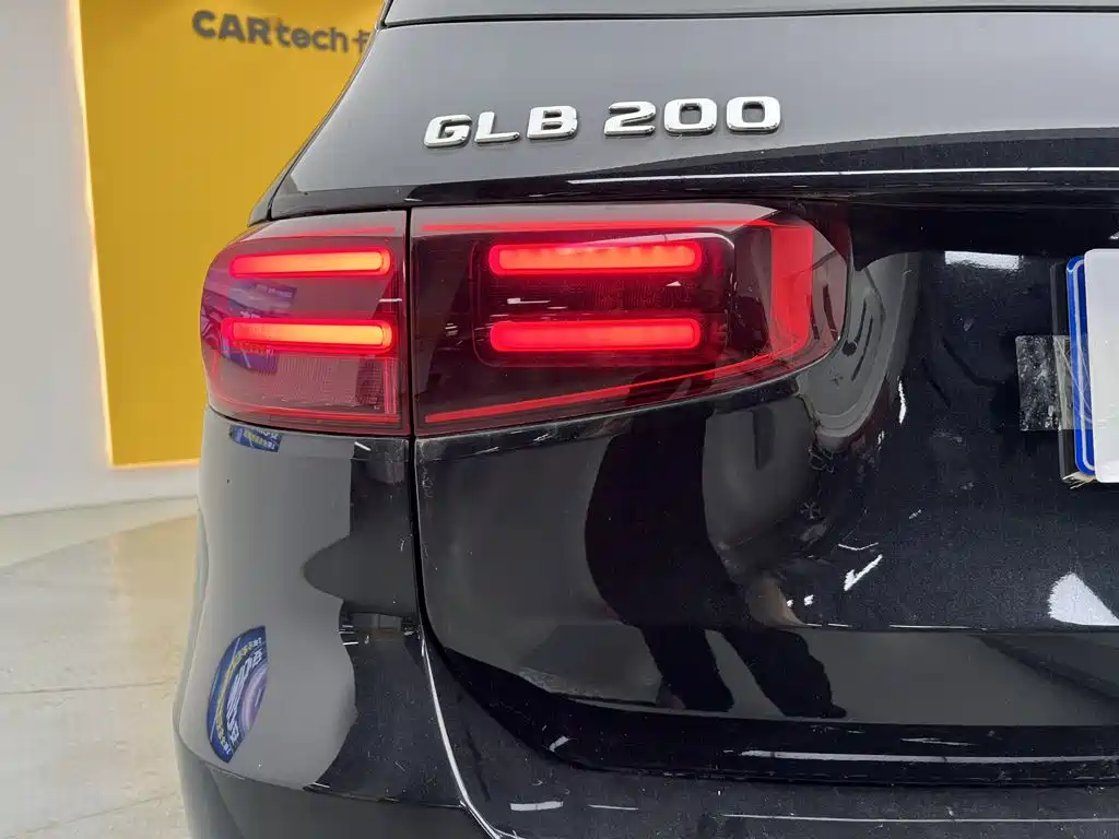 Mercedes-Benz GLB — миниатюра 41