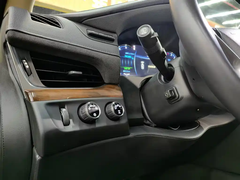 CADILLAC ESCALADE ESCALADE