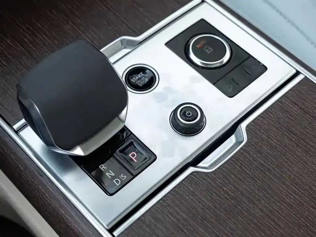 Land Rover Range Rover — миниатюра 15