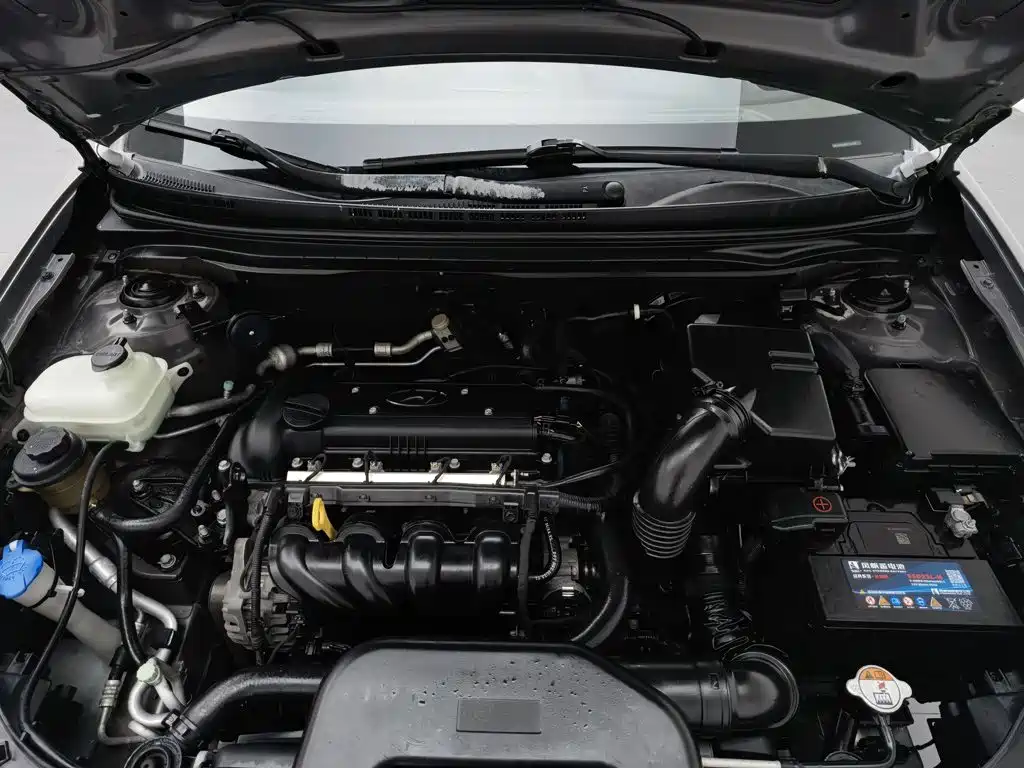 Hyundai Elantra — миниатюра 6
