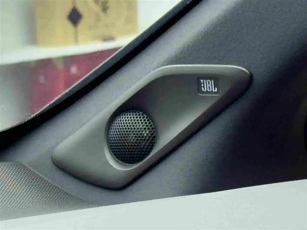 Toyota Vellfire — миниатюра 19