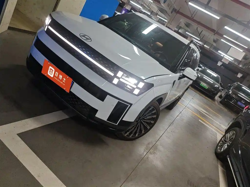 Hyundai Santa Fe 2025