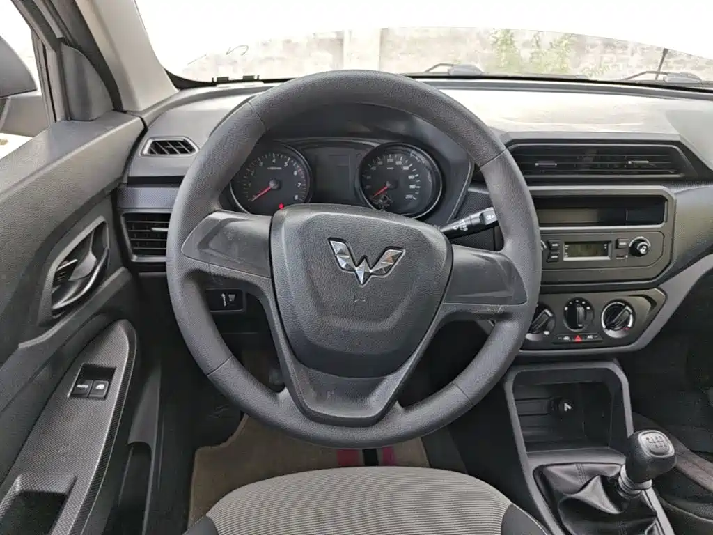 Wuling Hongguang — миниатюра 11