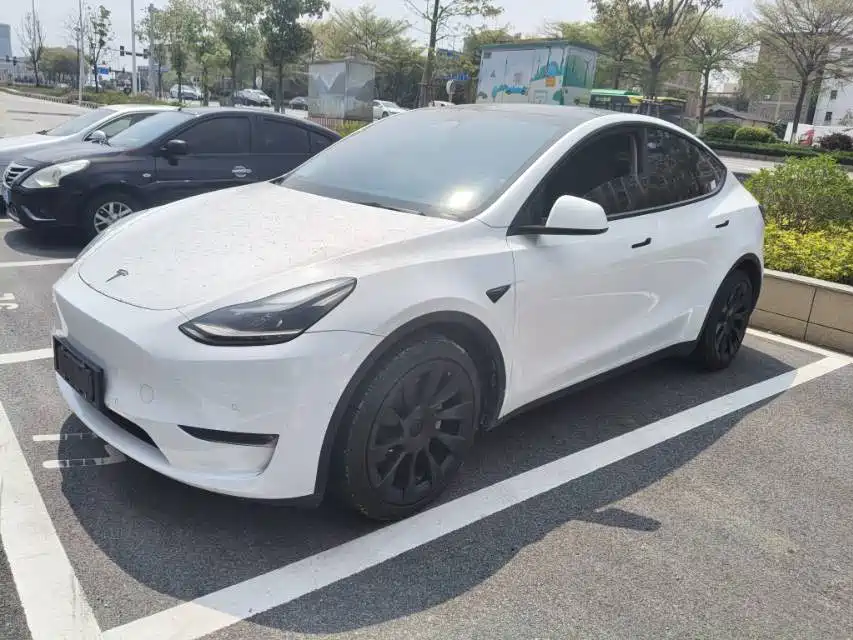 Tesla Model Y 2021