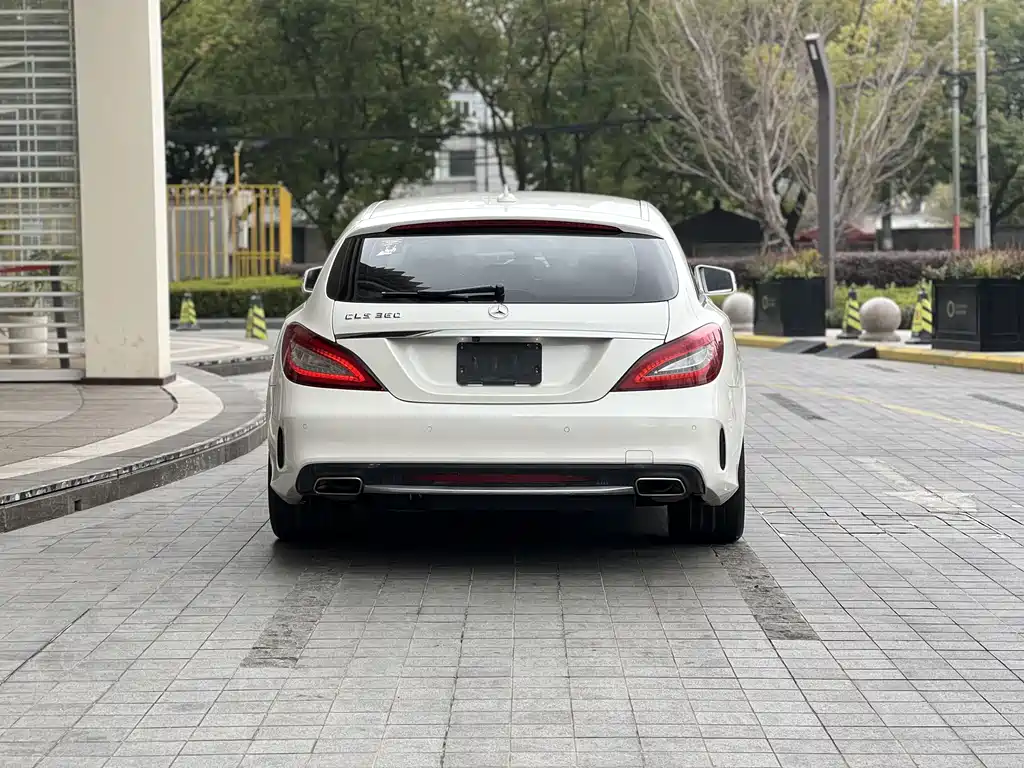 MERCEDES-BENZ CLS