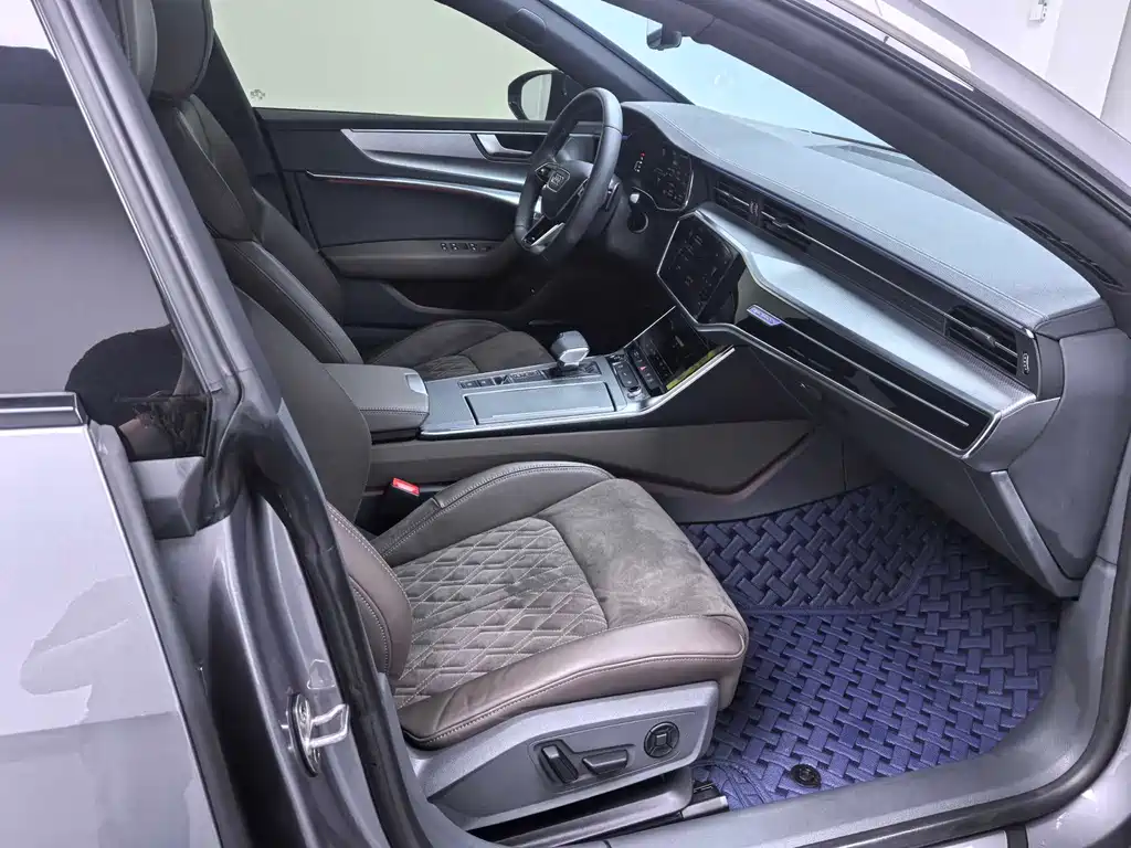 Audi A7L — миниатюра 11