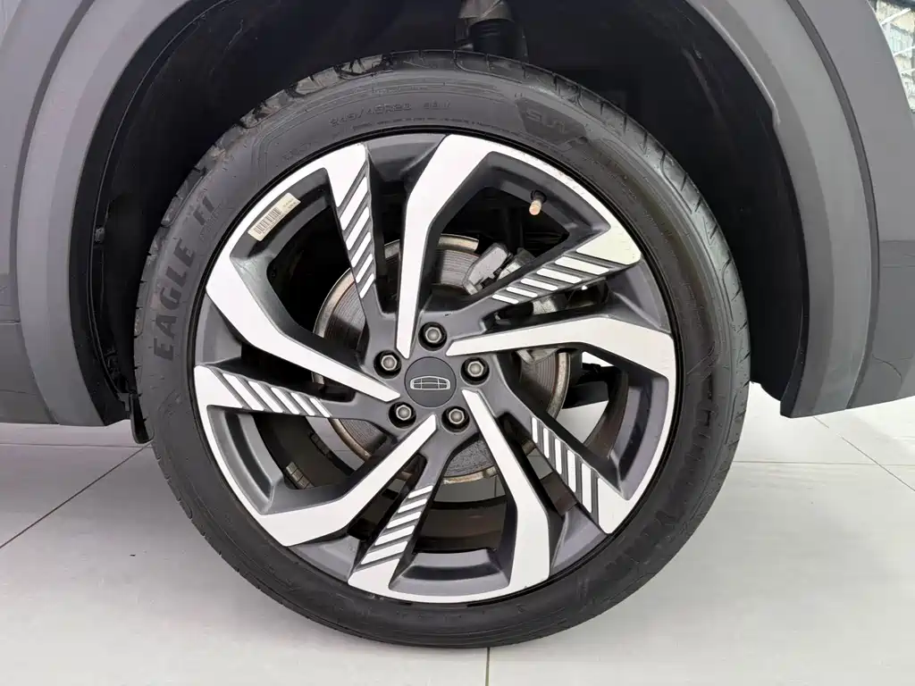 Geely Xingyue L — миниатюра 22