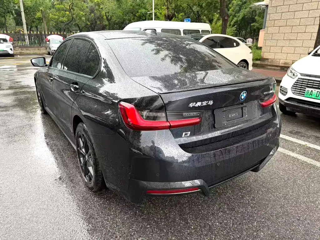 BMW i3 — миниатюра 7