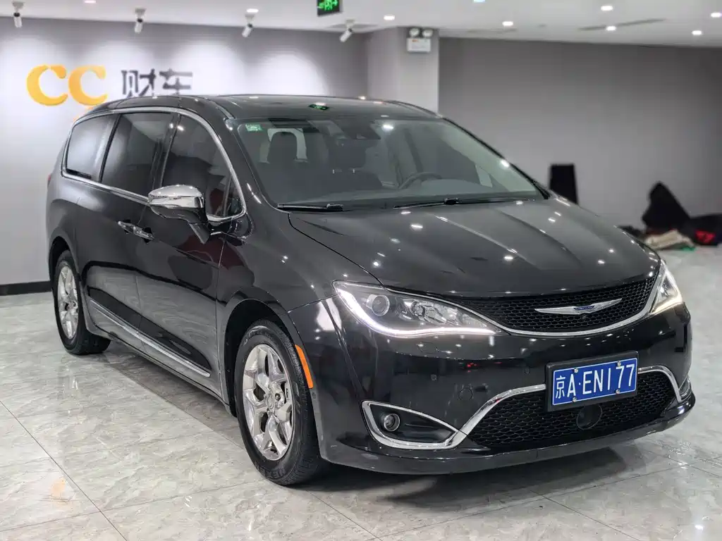 Chrysler Grand Voyager (Import) — миниатюра 3