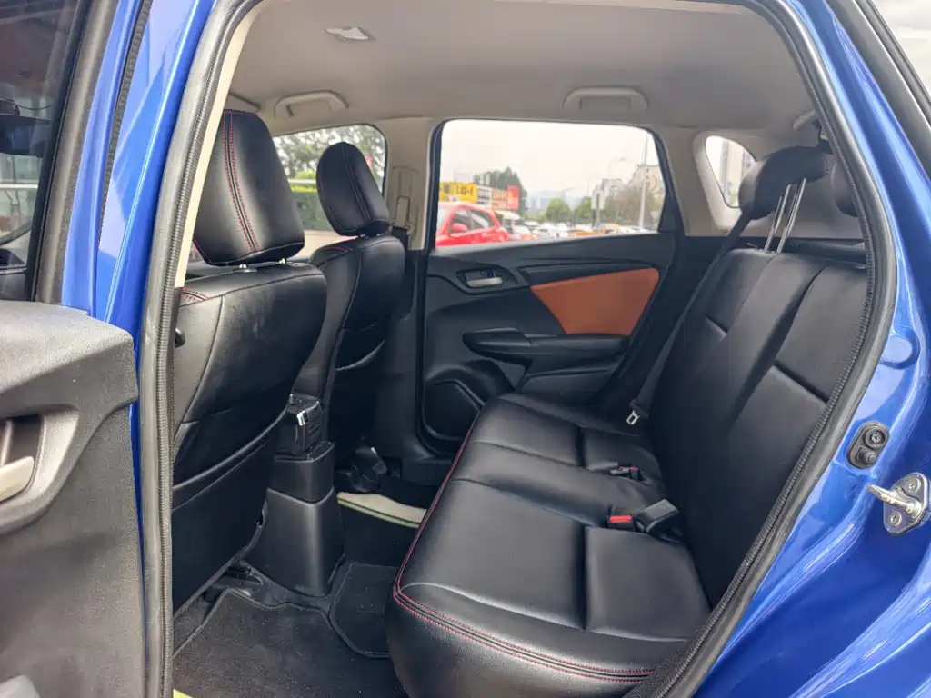Honda Fit — миниатюра 8