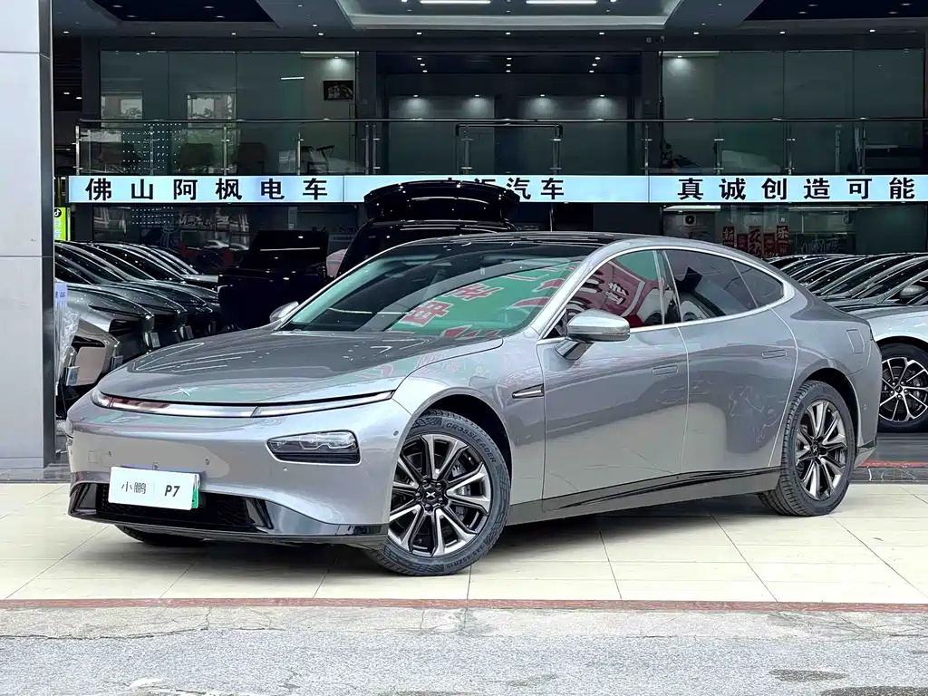2022 Xpeng P7 - zdjęcie 1 z 13