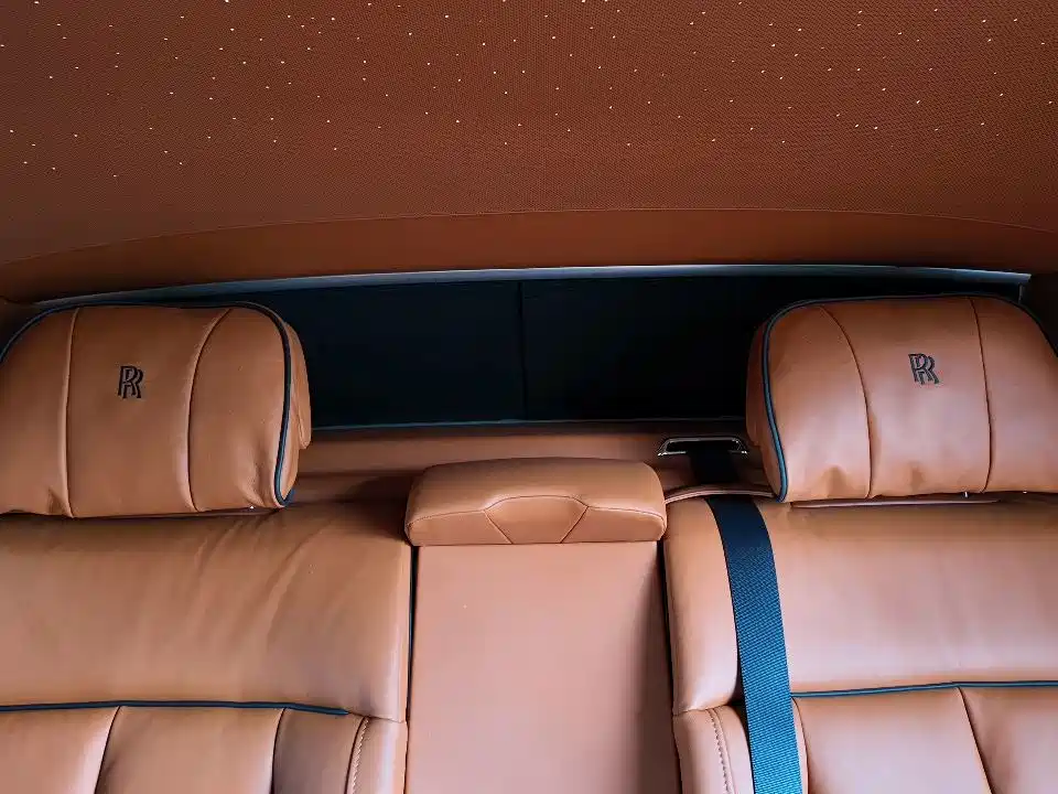 Rolls-Royce Phantom — миниатюра 11