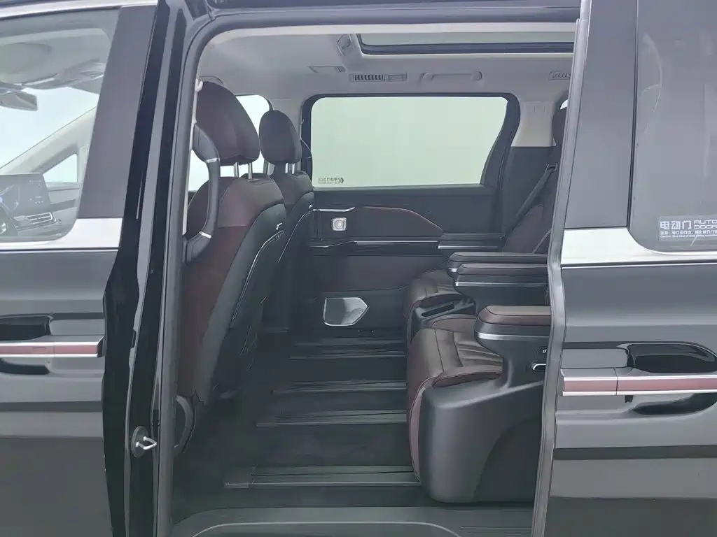 Hongqi Hongqi HQ9 — миниатюра 15