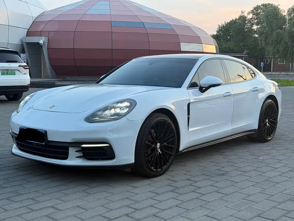 Porsche Panamera 2019