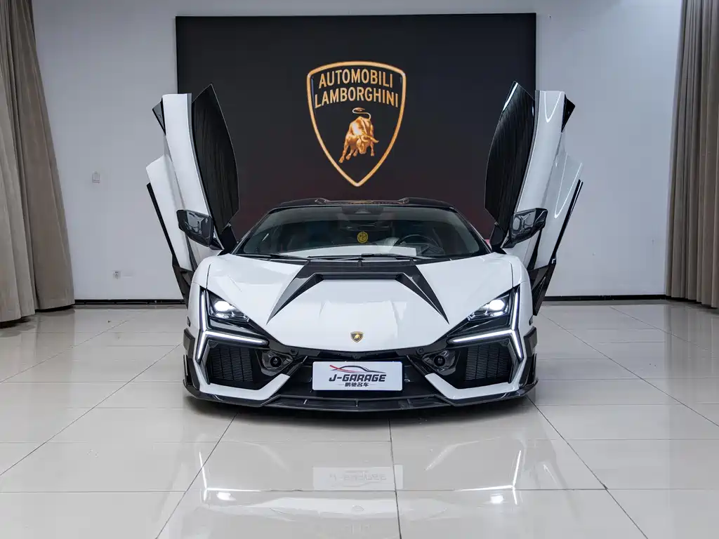 Lamborghini Revuelto — миниатюра 2