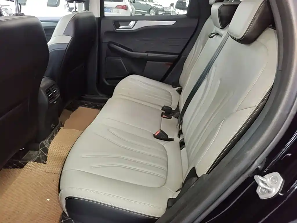 Ford Escape — миниатюра 17