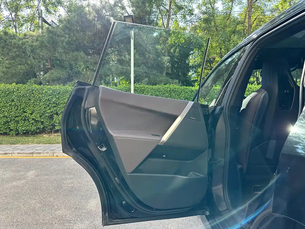 BMW iX — миниатюра 7