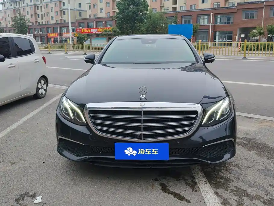 Mercedes-Benz E-Class — миниатюра 2