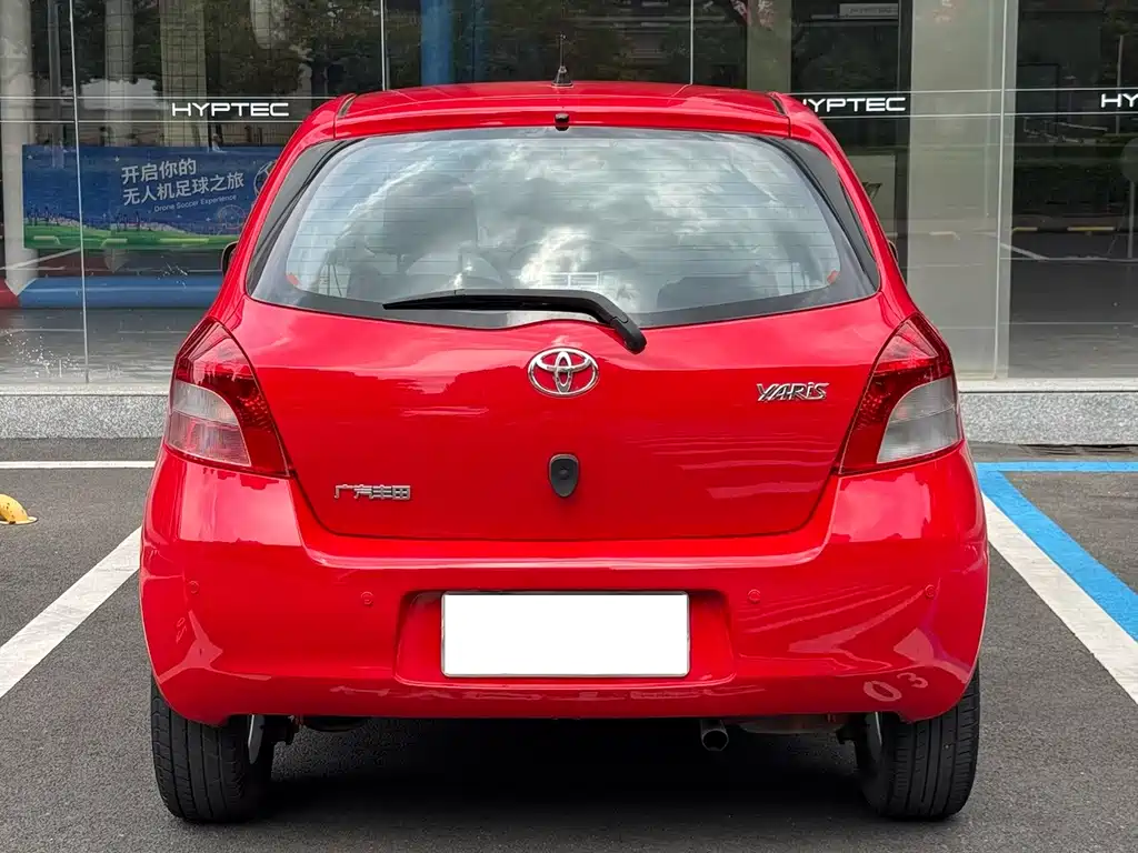 Toyota Yaris — миниатюра 10
