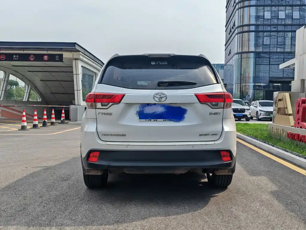 Toyota Highlander — миниатюра 9