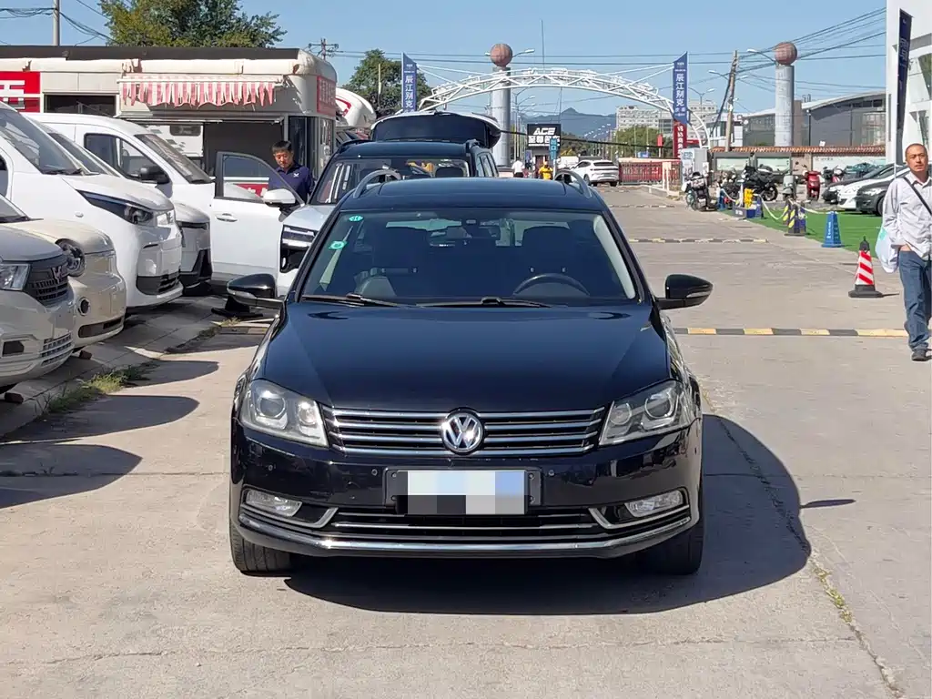 Volkswagen Magotan (Import) — миниатюра 2