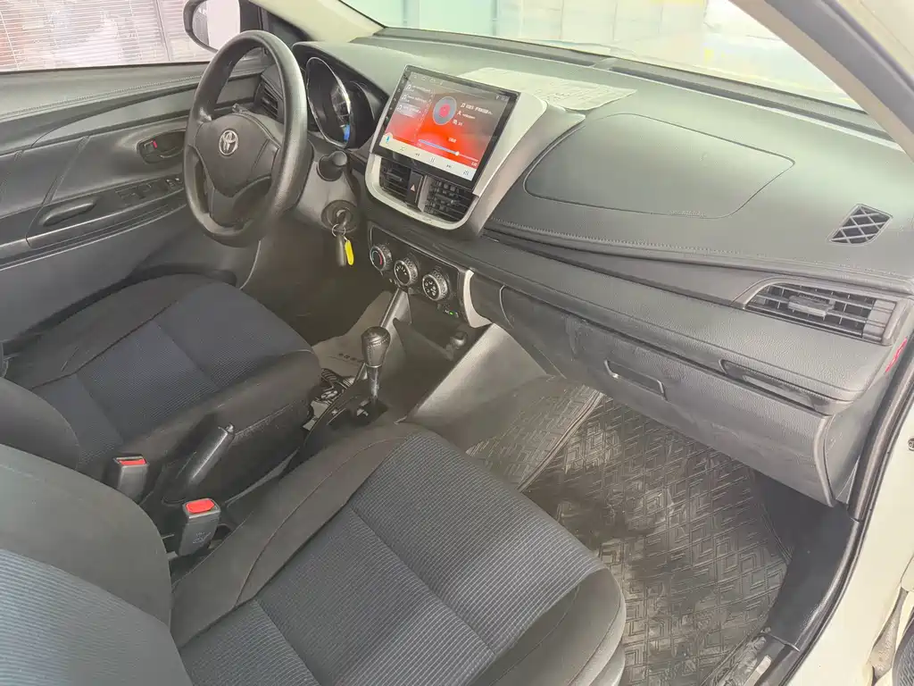 Toyota Yaris L — миниатюра 14