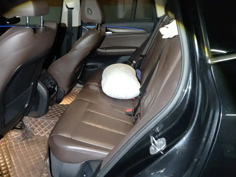 BMW X3 — миниатюра 11