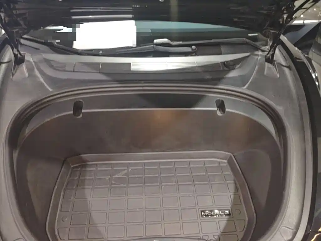 Tesla Model 3 — миниатюра 20