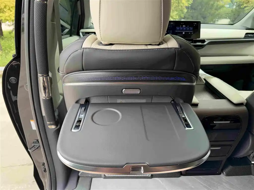 Toyota Sienna — миниатюра 11