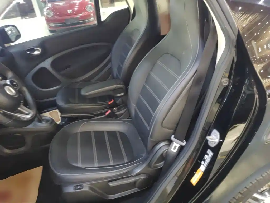 smart Smart Fortwo — миниатюра 17