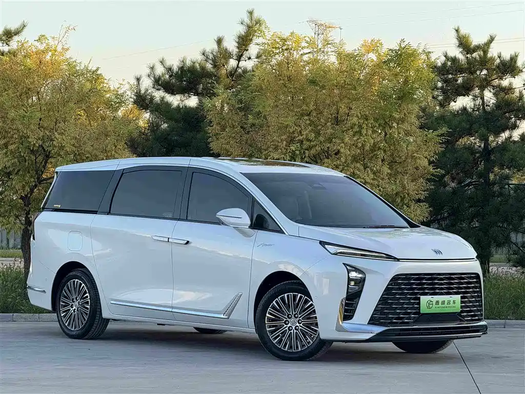 Buick GL8 Hybrid — миниатюра 3