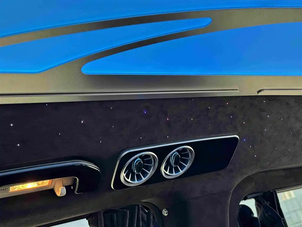 Mercedes-Benz V-Class — миниатюра 22