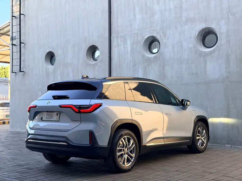 NIO ES6 — миниатюра 5