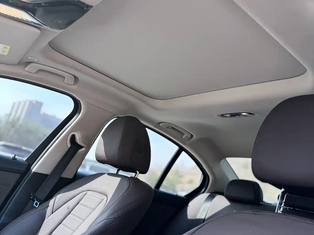 BMW 3 Series — миниатюра 17