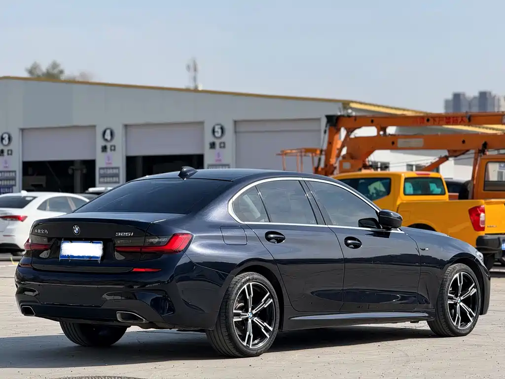BMW 3 Series — миниатюра 9