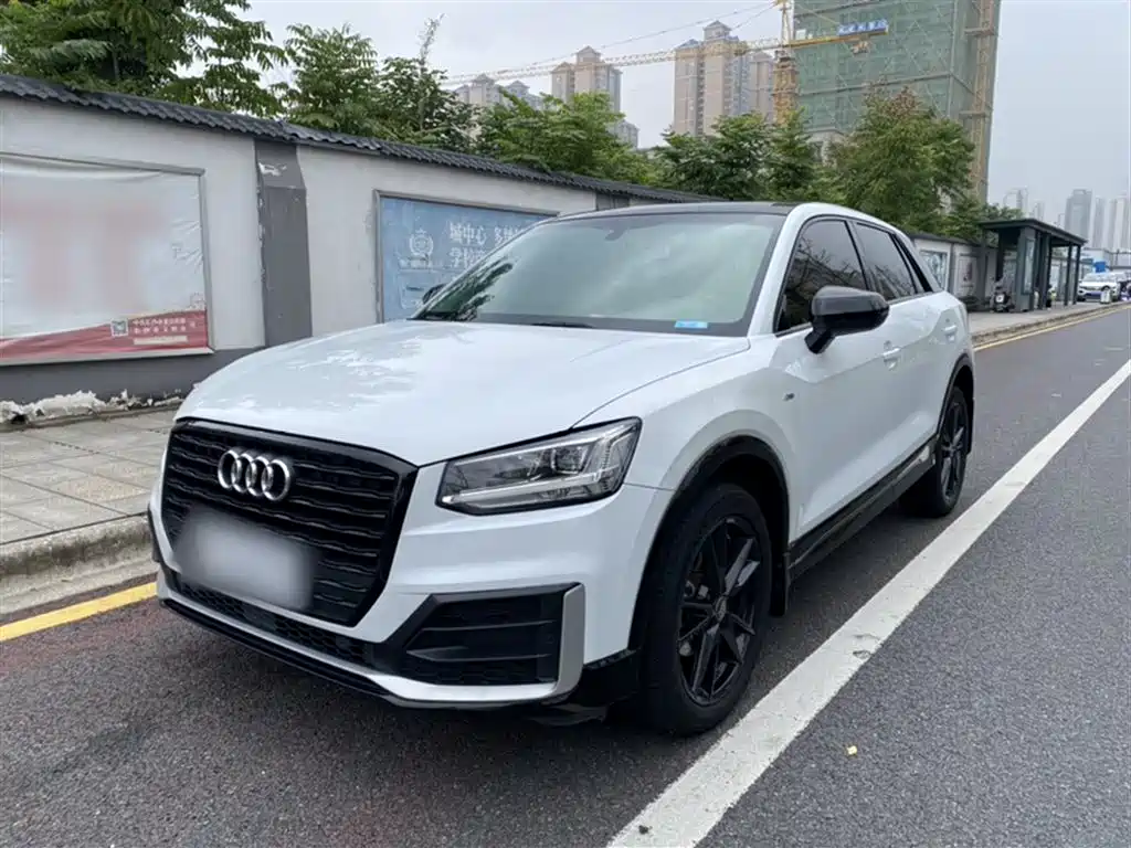 Audi Q2L 2020