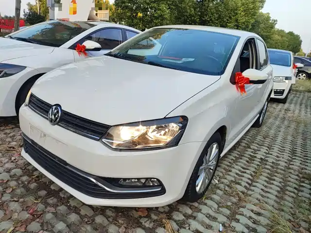 VOLKSWAGEN POLO 2018