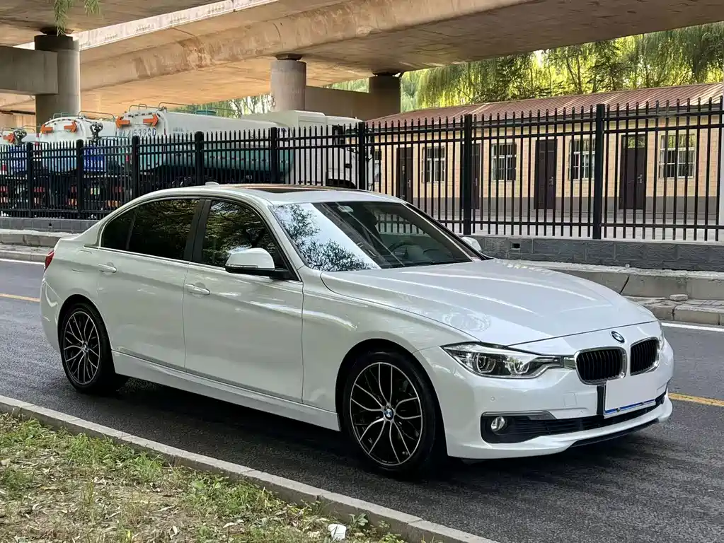 BMW 3 Series — миниатюра 3