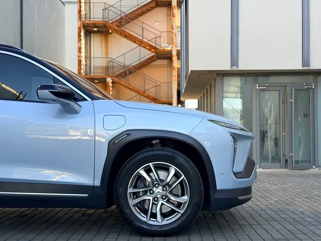 NIO ES6 — миниатюра 10