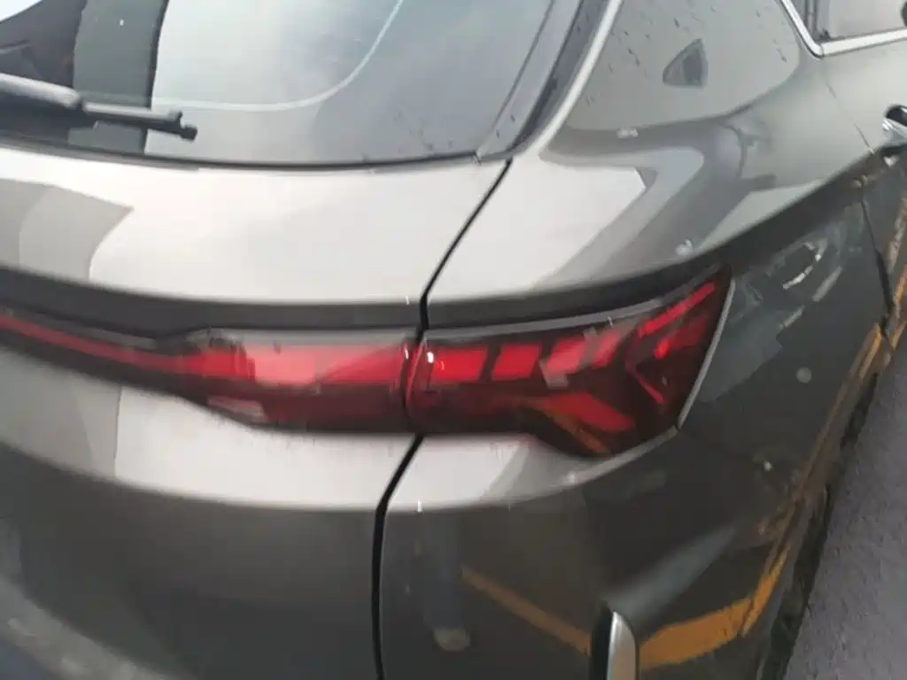 Geely Binyue — миниатюра 8