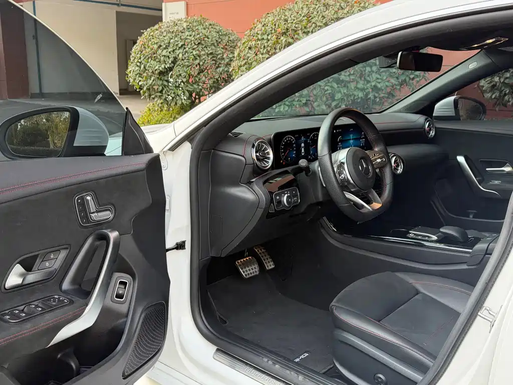 Mercedes-Benz CLA (Import) — миниатюра 4