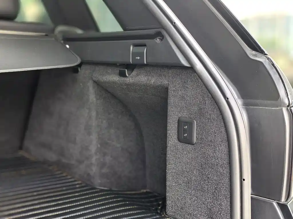 Land Rover Sport PHEV — миниатюра 27