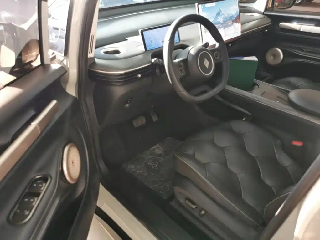 Baojun Yunduo — миниатюра 15