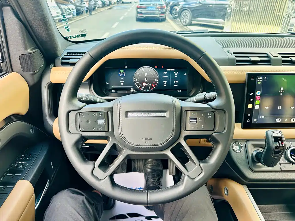 Land Rover Defender — миниатюра 8