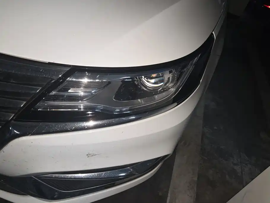 Roewe i6 Classic — миниатюра 5