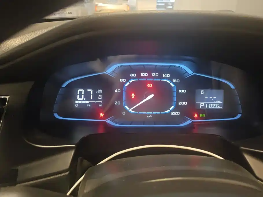 Roewe 360 — миниатюра 14
