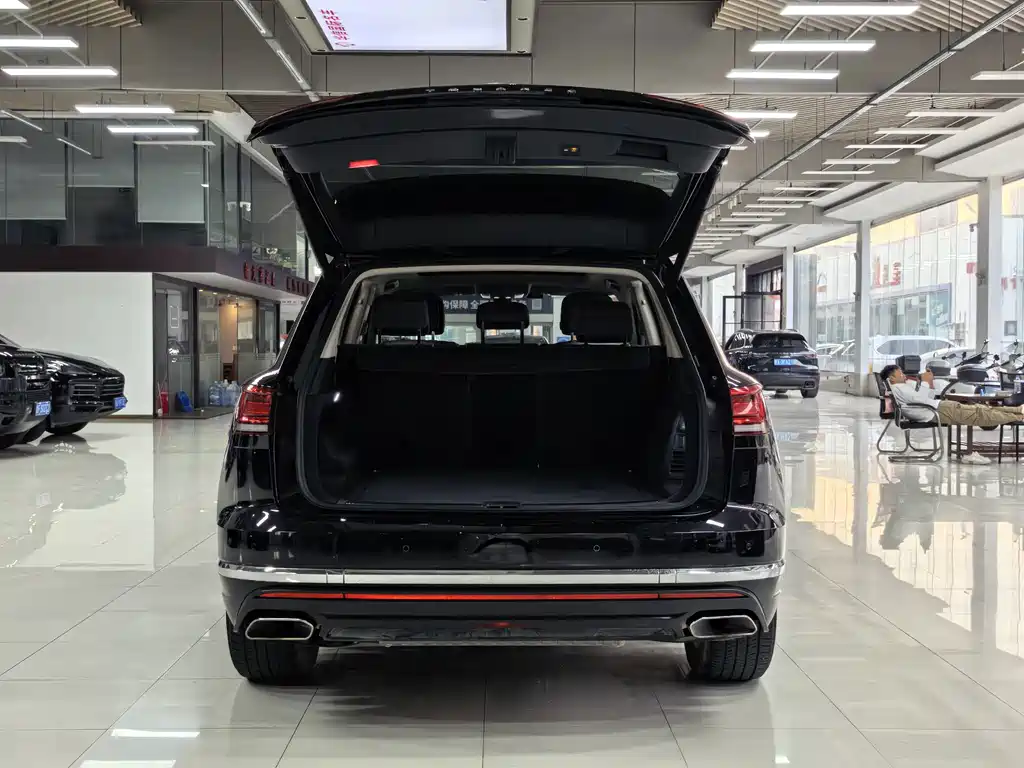 Volkswagen Touareg — миниатюра 14