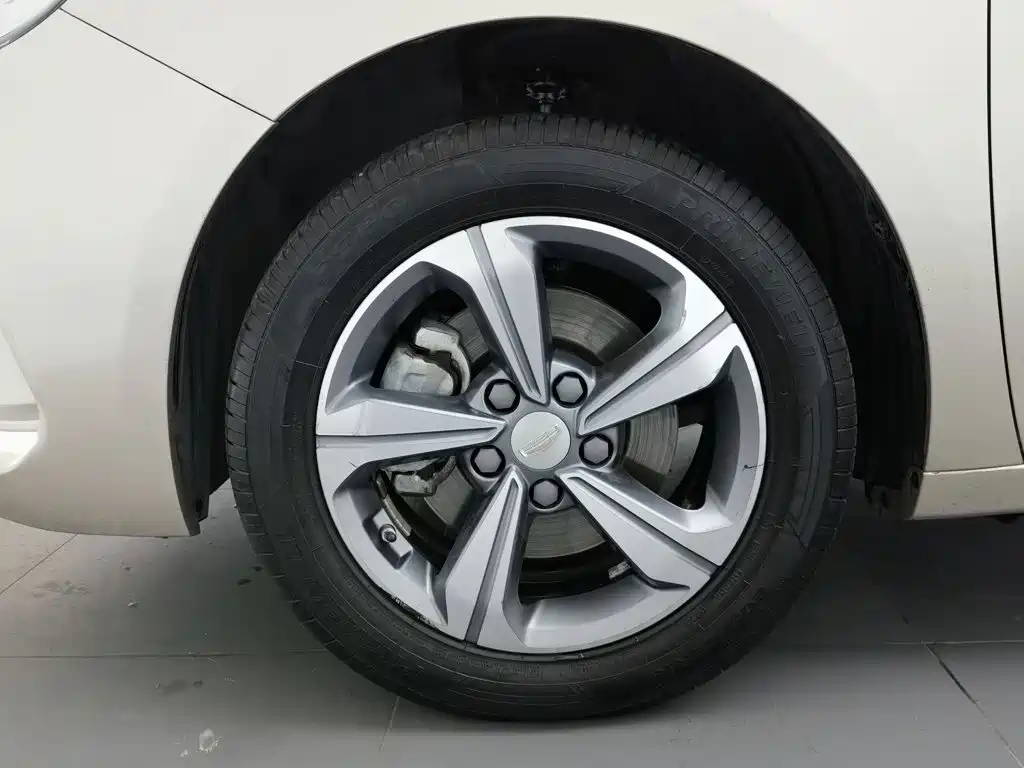 Geely Emgrand GL — миниатюра 17