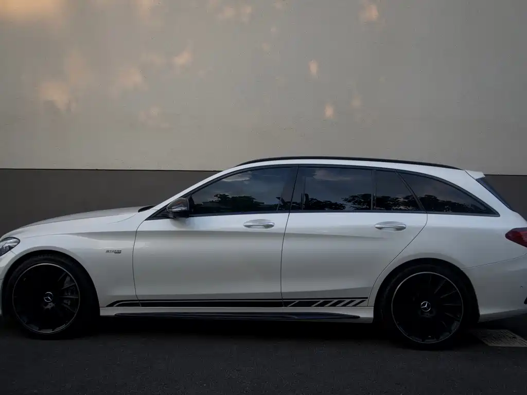 Mercedes-Benz C-Class AMG — миниатюра 4