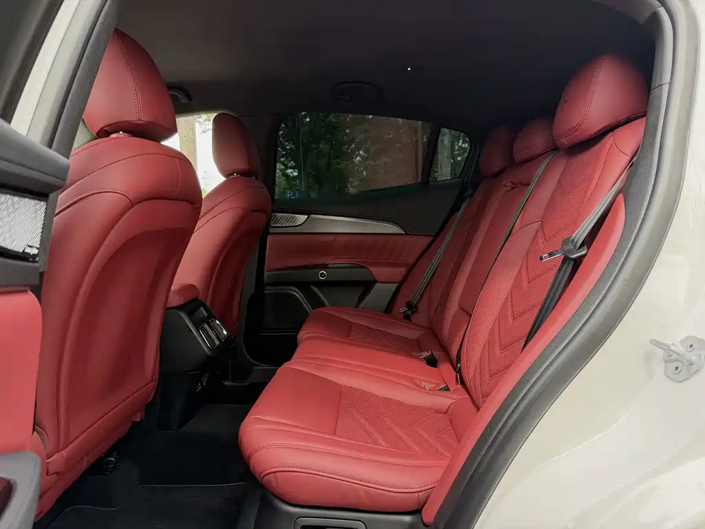 Maserati Grecale — миниатюра 9